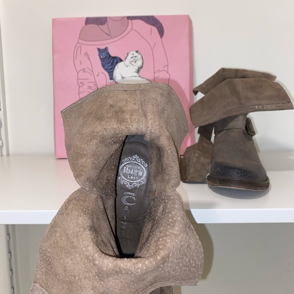 6.5 VINTAGE Jeffrey Campbell boots. Naturally distressed light brown. - Picture 5 of 7